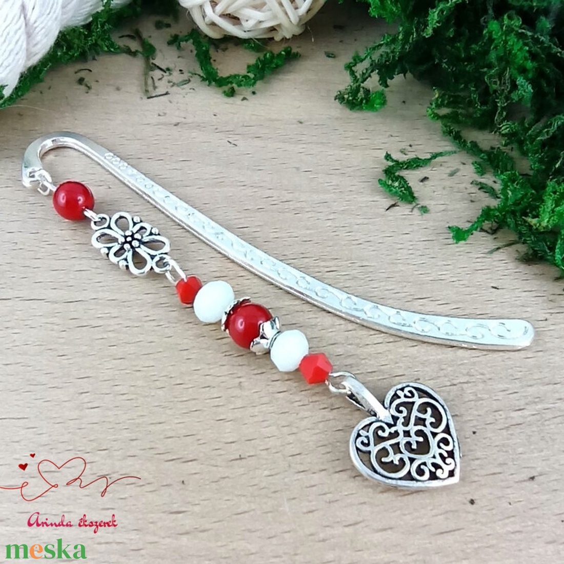 Szív charm könyvjelző pedagógusnapra � piros gyöngyökkel - könyv & zene - könyvjelző - Meska.hu