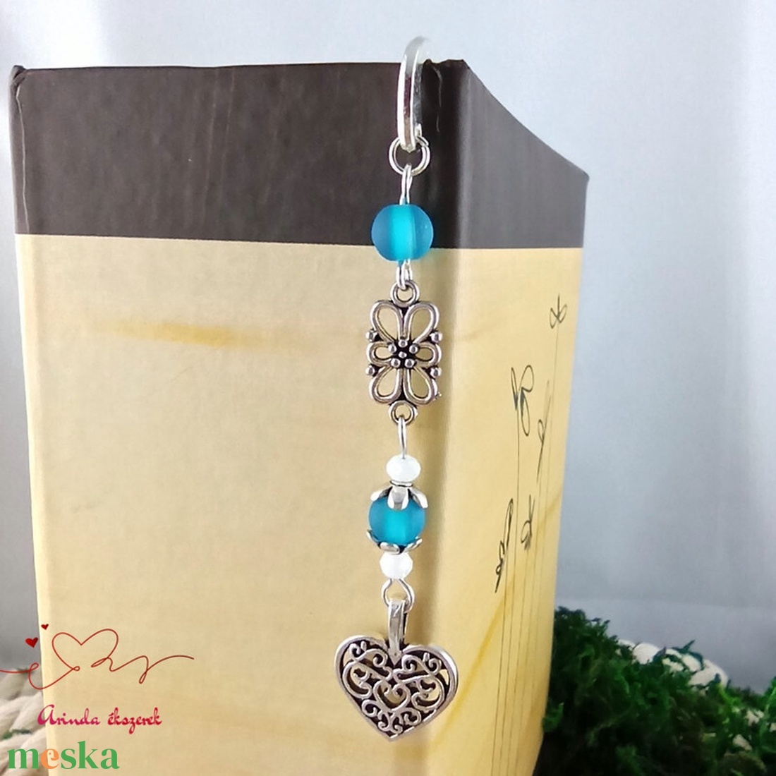 Szív charm könyvjelző pedagógusnapra � világoskék gyöngyökkel - könyv & zene - könyvjelző - Meska.hu