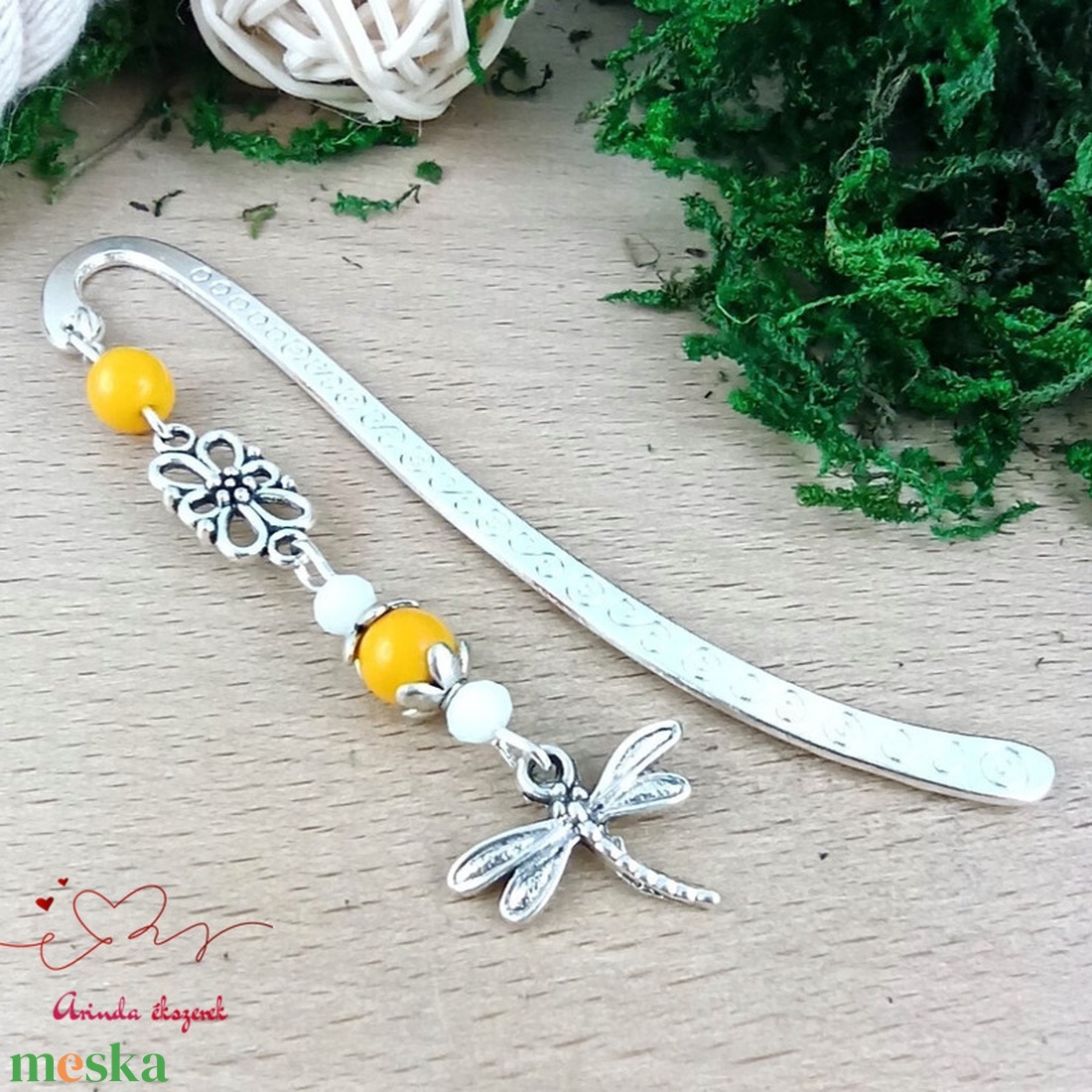 Szitakötő charm könyvjelző óvónéninek évzáróra � sárga gyöngyökkel - könyv & zene - könyvjelző - Meska.hu