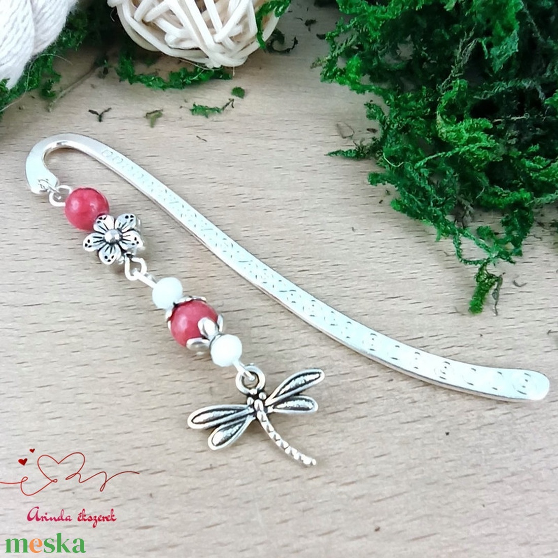 Szitakötő charm könyvjelző óvónéninek évzáróra � piros gyöngyökkel - könyv & zene - könyvjelző - Meska.hu