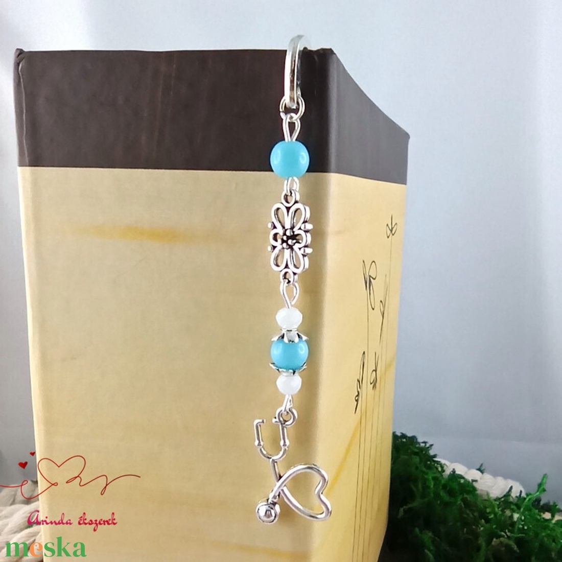 Sztetoszkóp charm könyvjelző � kék gyöngyökkel, egészségügyi dolgozóknak - könyv & zene - könyvjelző - Meska.hu