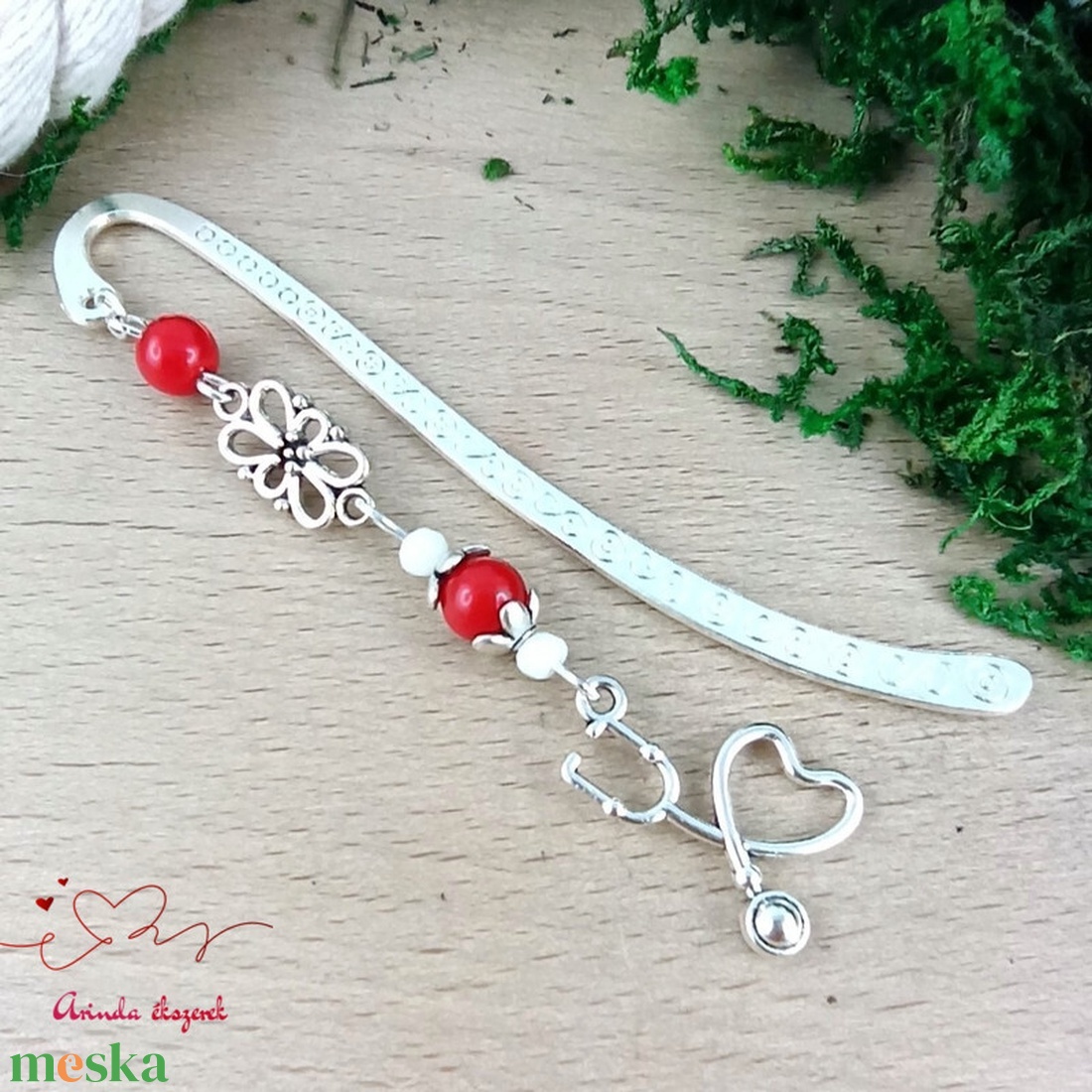 Sztetoszkóp charm könyvjelző � piros gyöngyökkel, egészségügyi dolgozóknak - könyv & zene - könyvjelző - Meska.hu