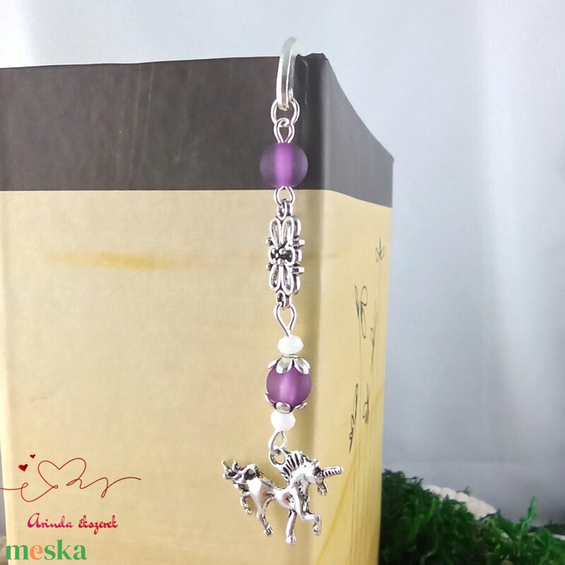 Unikornis könyvjelző � lila gyöngyökkel, varázslatos szülinapi ajándék gyerekeknek - könyv & zene - könyvjelző - Meska.hu