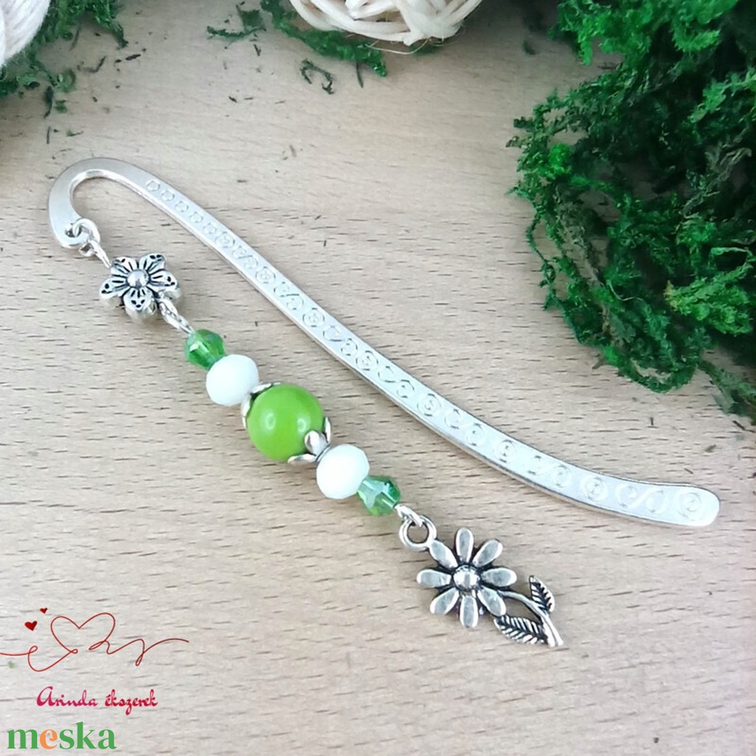 Virágos könyvjelző nőnapra � zöld gyöngyökkel, kézzel készült ajándék - könyv & zene - könyvjelző - Meska.hu