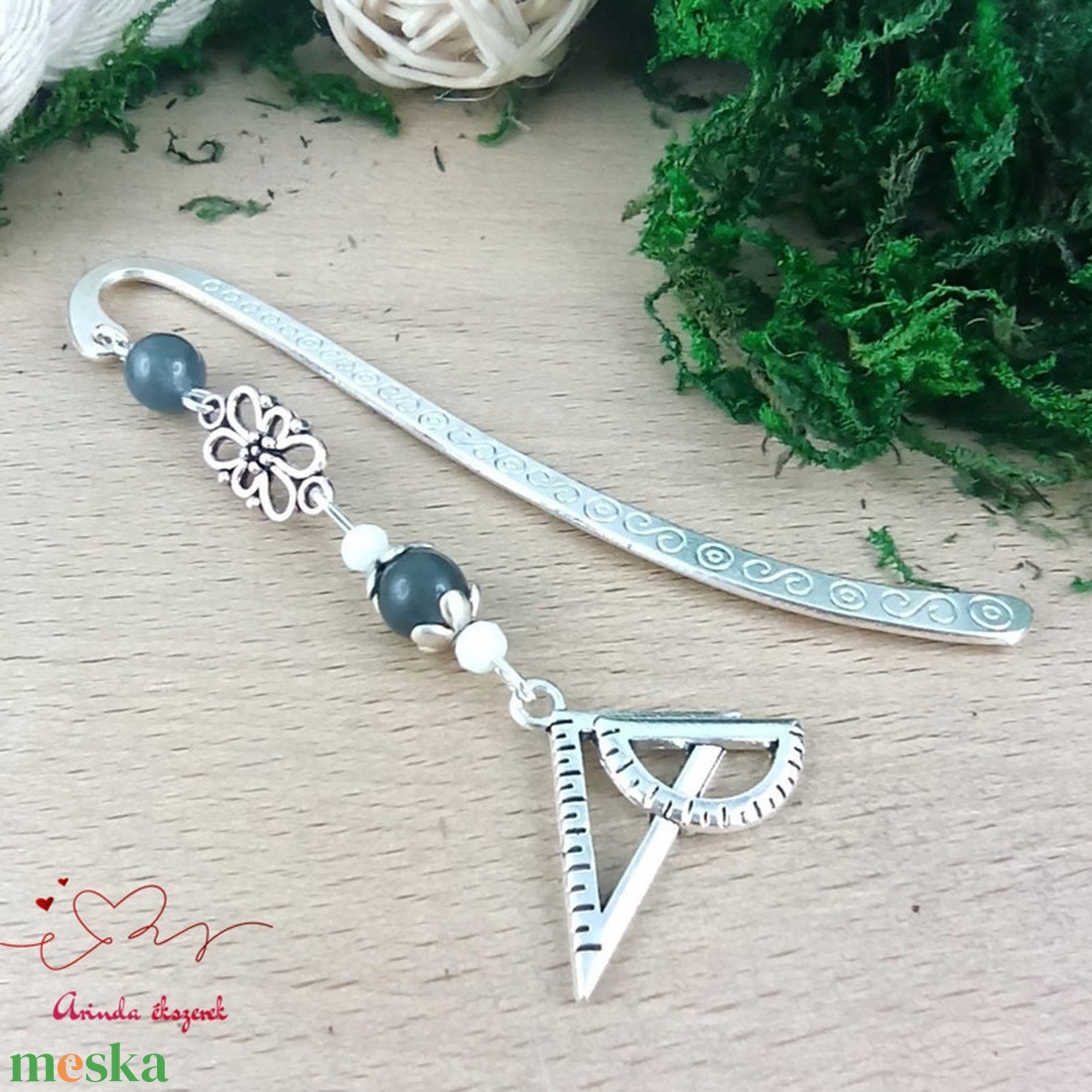 Vonalzó könyvjelző � szürke gyöngyökkel, kézzel készült tanári ajándék - könyv & zene - könyvjelző - Meska.hu