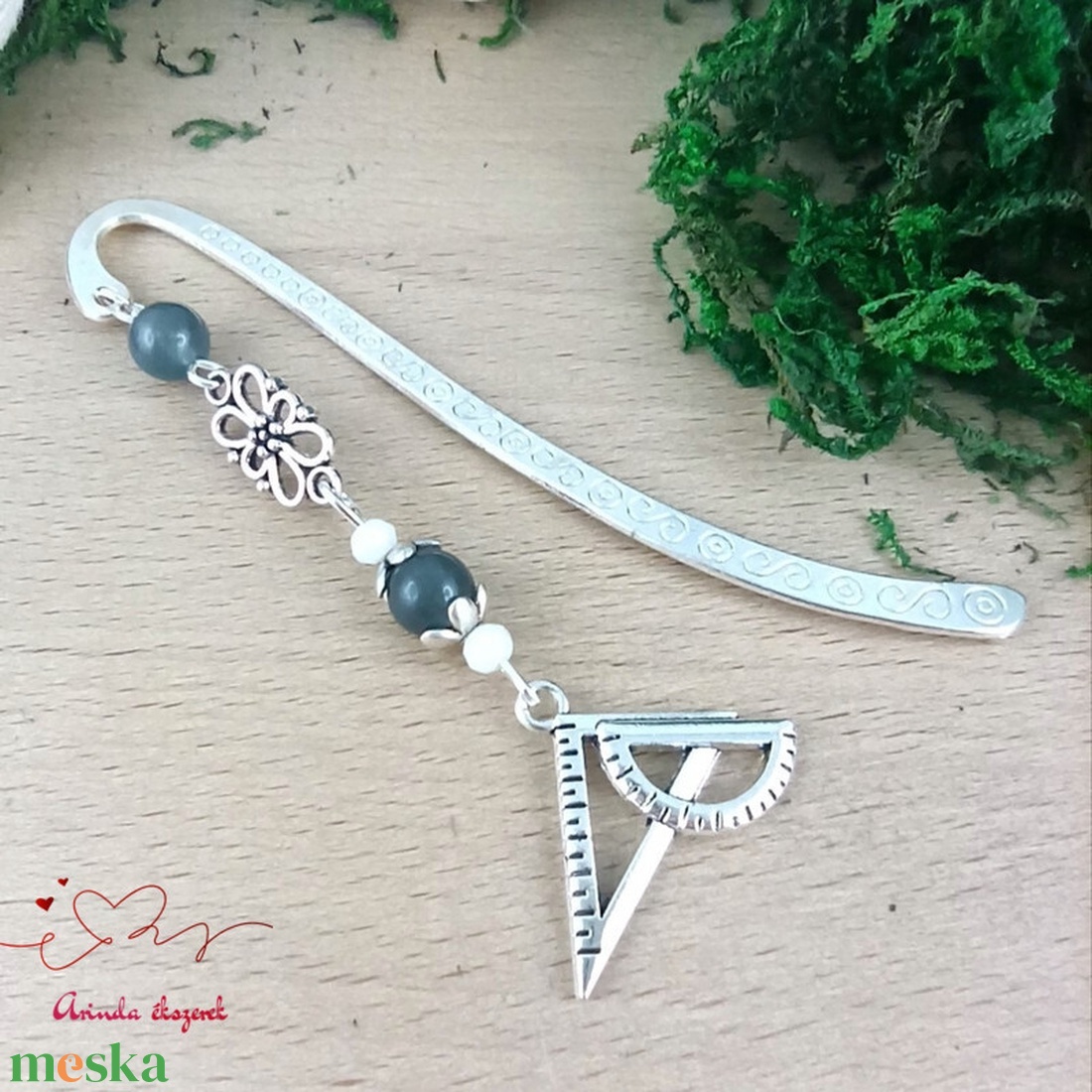 Vonalzó könyvjelző � szürke gyöngyökkel, kézzel készült tanári ajándék - könyv & zene - könyvjelző - Meska.hu