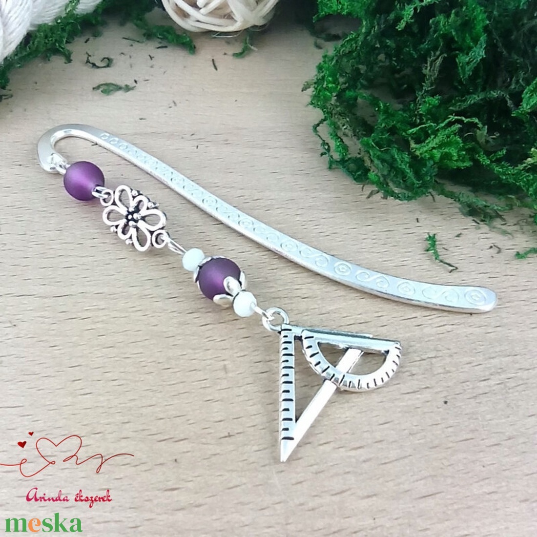 Vonalzó könyvjelző � lila gyöngyökkel, kézzel készült tanári ajándék - könyv & zene - könyvjelző - Meska.hu