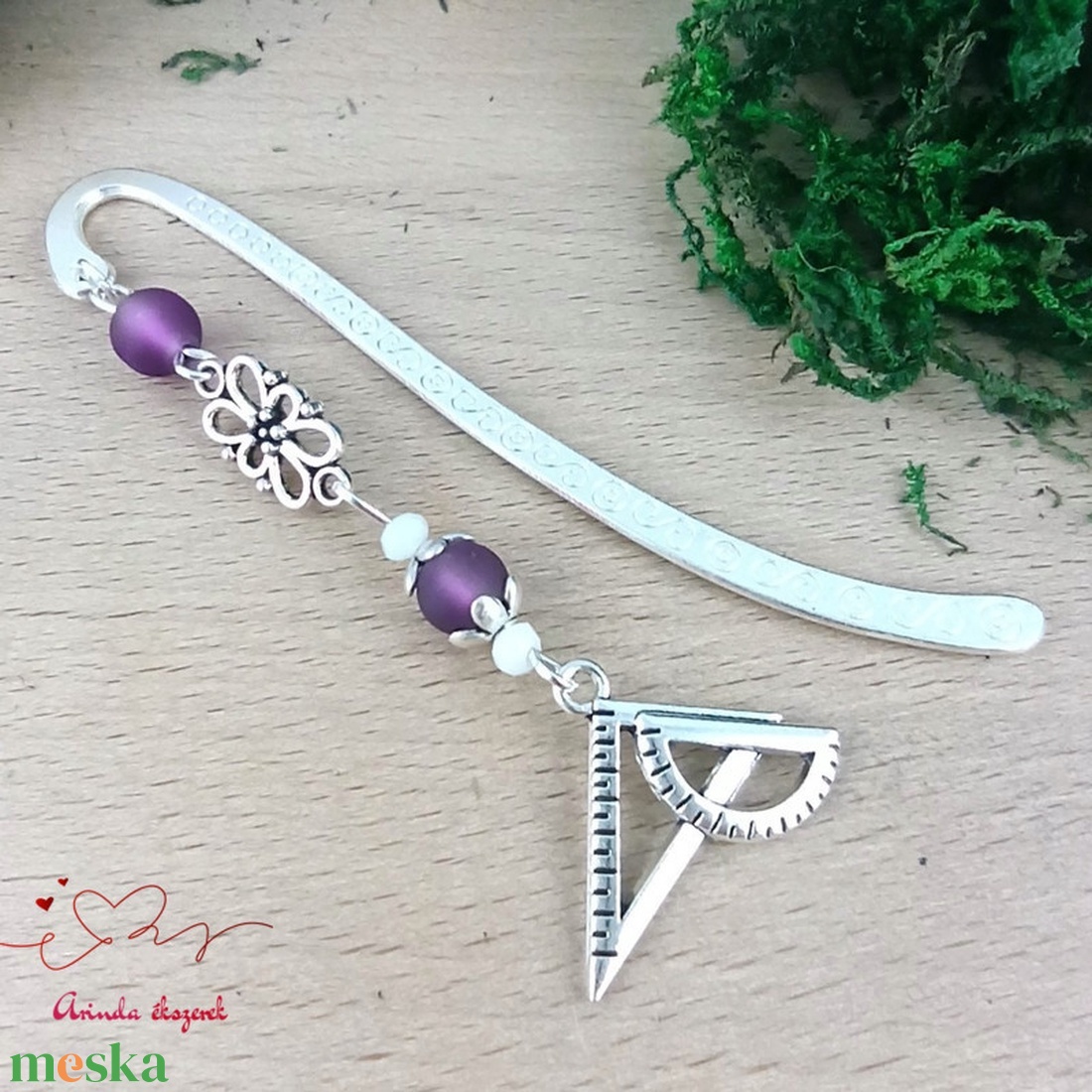 Vonalzó könyvjelző � lila gyöngyökkel, kézzel készült tanári ajándék - könyv & zene - könyvjelző - Meska.hu