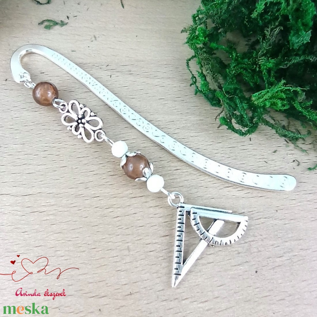 Vonalzó könyvjelző � barna gyöngyökkel, kézzel készült tanári ajándék - könyv & zene - könyvjelző - Meska.hu