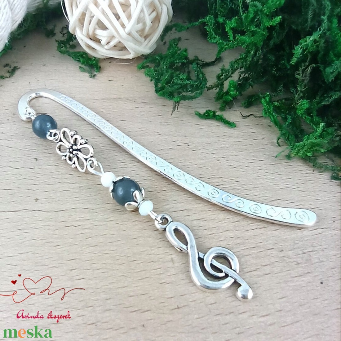 Violinkulcs könyvjelző � szürke gyöngyökkel, évzáró ajándék pedagógusnak - könyv & zene - könyvjelző - Meska.hu