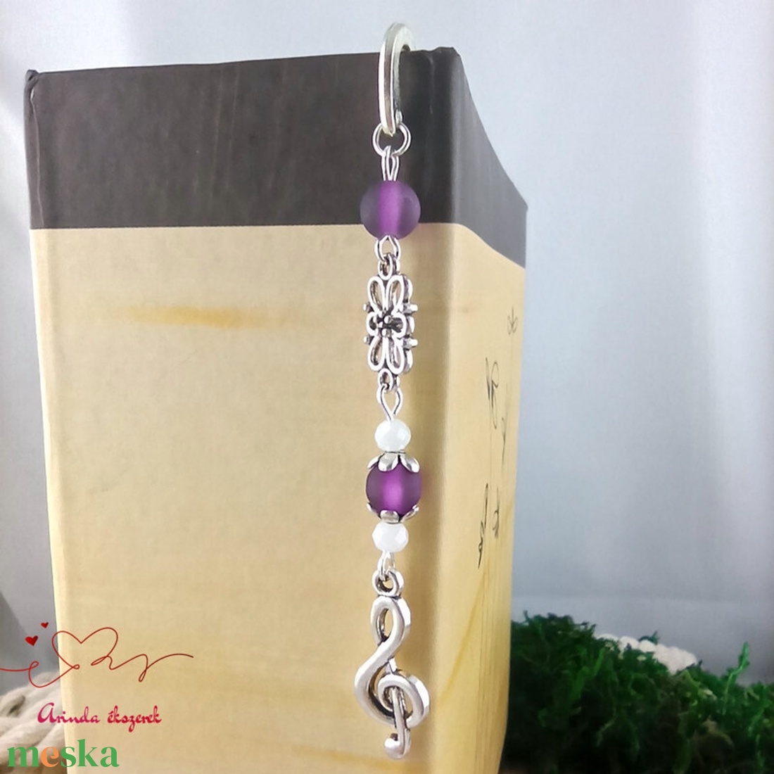 Violinkulcs könyvjelző � lila gyöngyökkel, évzáró ajándék pedagógusnak - könyv & zene - könyvjelző - Meska.hu