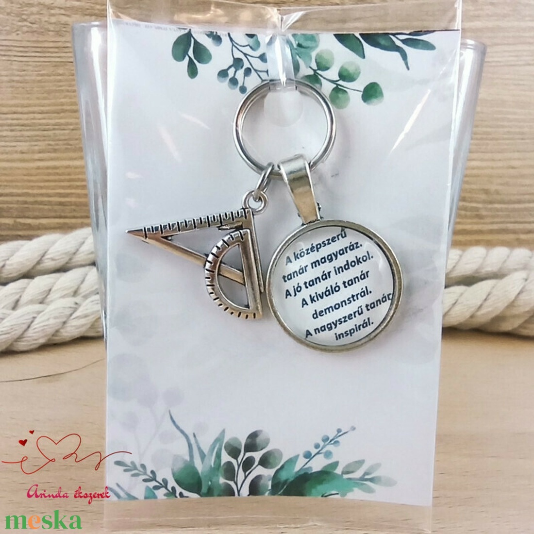 Vonalzó medálos üveglencsés kulcstartó pedagógusnapra - táska & tok - kulcstartó & táskadísz - kulcstartó - Meska.hu
