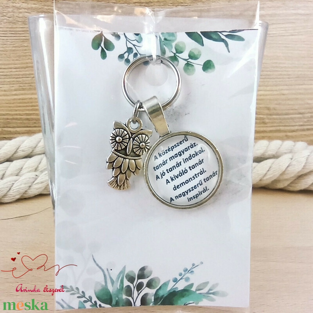 Bagoly medálos üveglencsés kulcstartó pedagógusnapra - táska & tok - kulcstartó & táskadísz - kulcstartó - Meska.hu