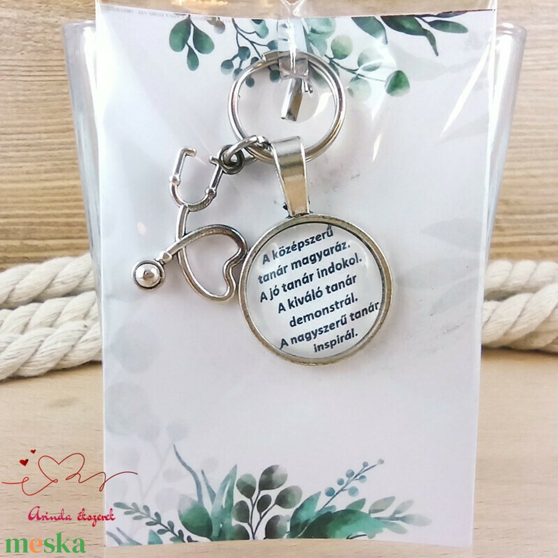 Sztetoszkóp medálos üveglencsés kulcstartó pedagógusnapra - táska & tok - kulcstartó & táskadísz - kulcstartó - Meska.hu