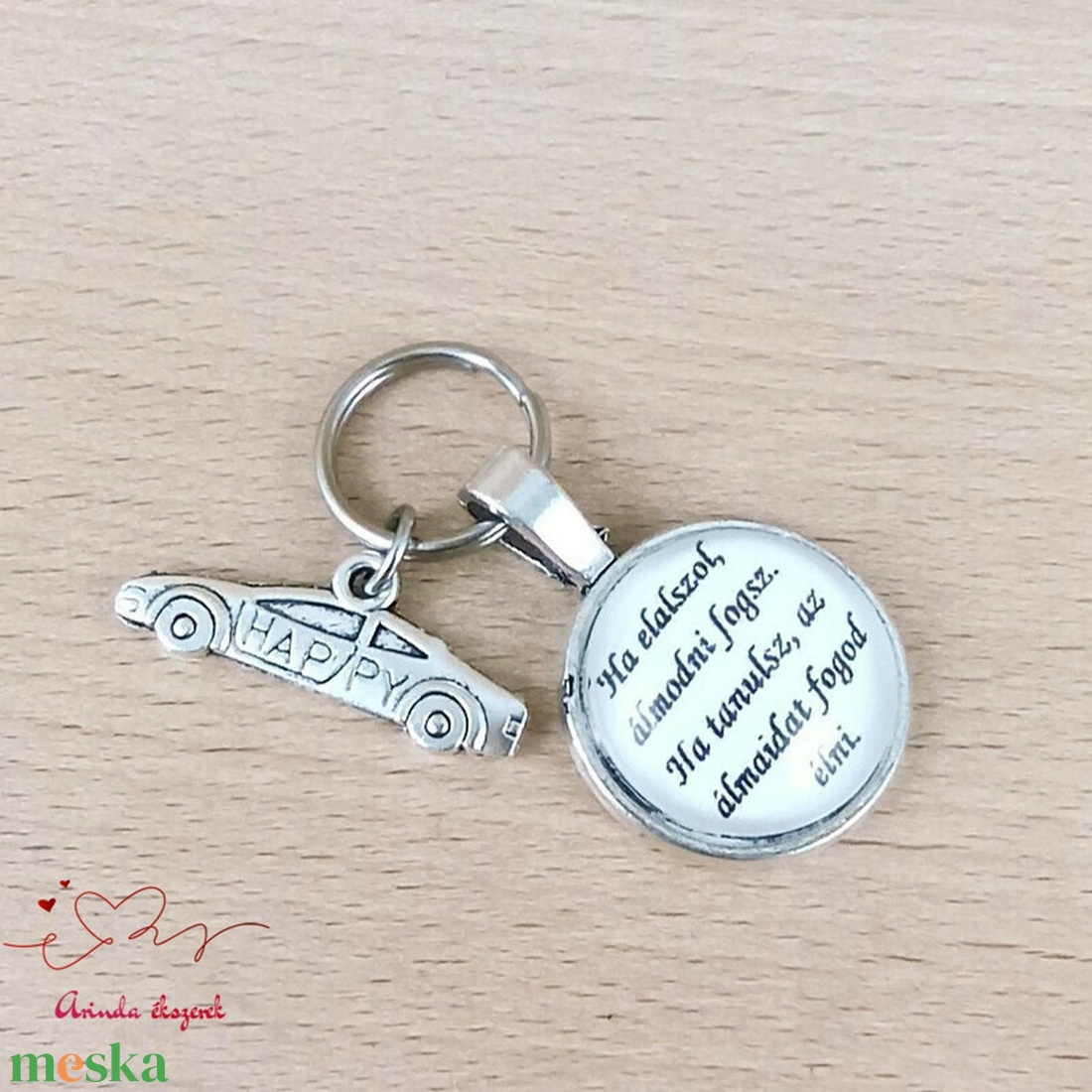 Autó medálos üveglencsés kulcstartó pedagógusnapra - táska & tok - kulcstartó & táskadísz - kulcstartó - Meska.hu