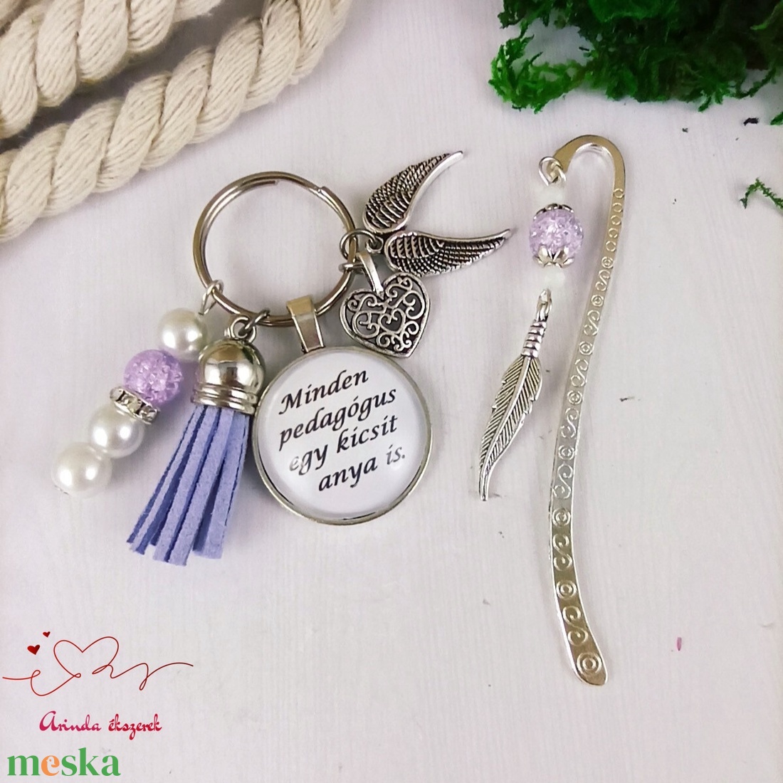 Minden pedagógus egy kicsit anya is levendula kulcstartó és üveglencsés könyvjelző szett - táska & tok - kulcstartó & táskadísz - kulcstartó - Meska.hu