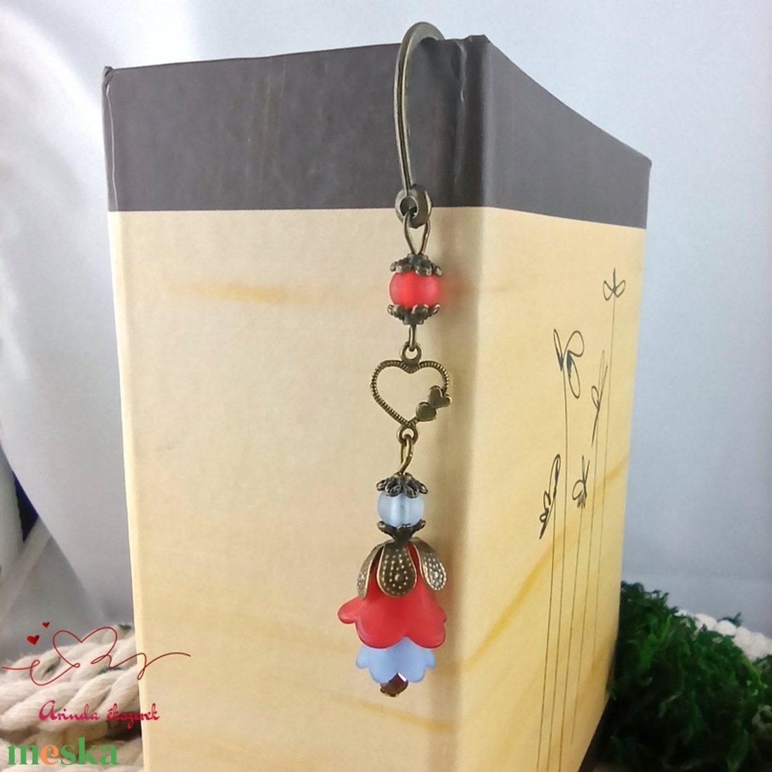 Piros-kék virágos könyvjelző - könyv & zene - könyvjelző - Meska.hu