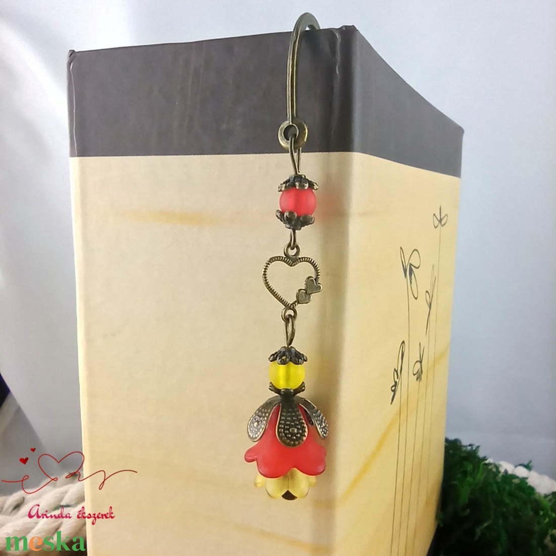 Piros-sárga virágos könyvjelző - könyv & zene - könyvjelző - Meska.hu