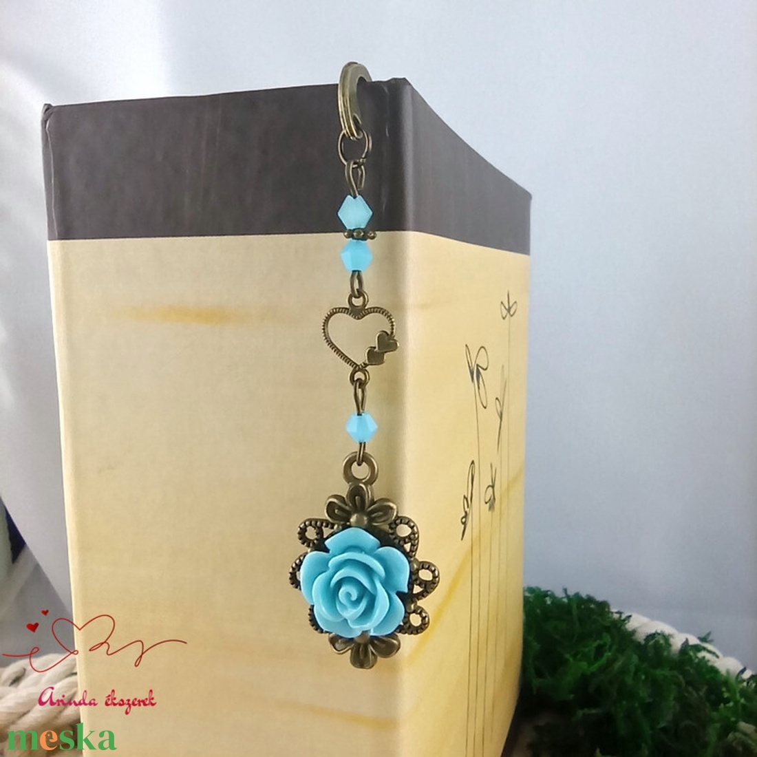 Világoskék rózsás könyvjelző - Anyák napi apró figyelmesség #15 - könyv & zene - könyvjelző - Meska.hu