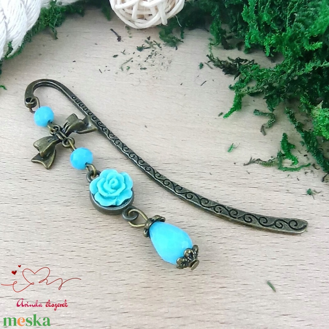 Világoskék rózsás könyvjelző - Anyák napi apró figyelmesség #7 - könyv & zene - könyvjelző - Meska.hu