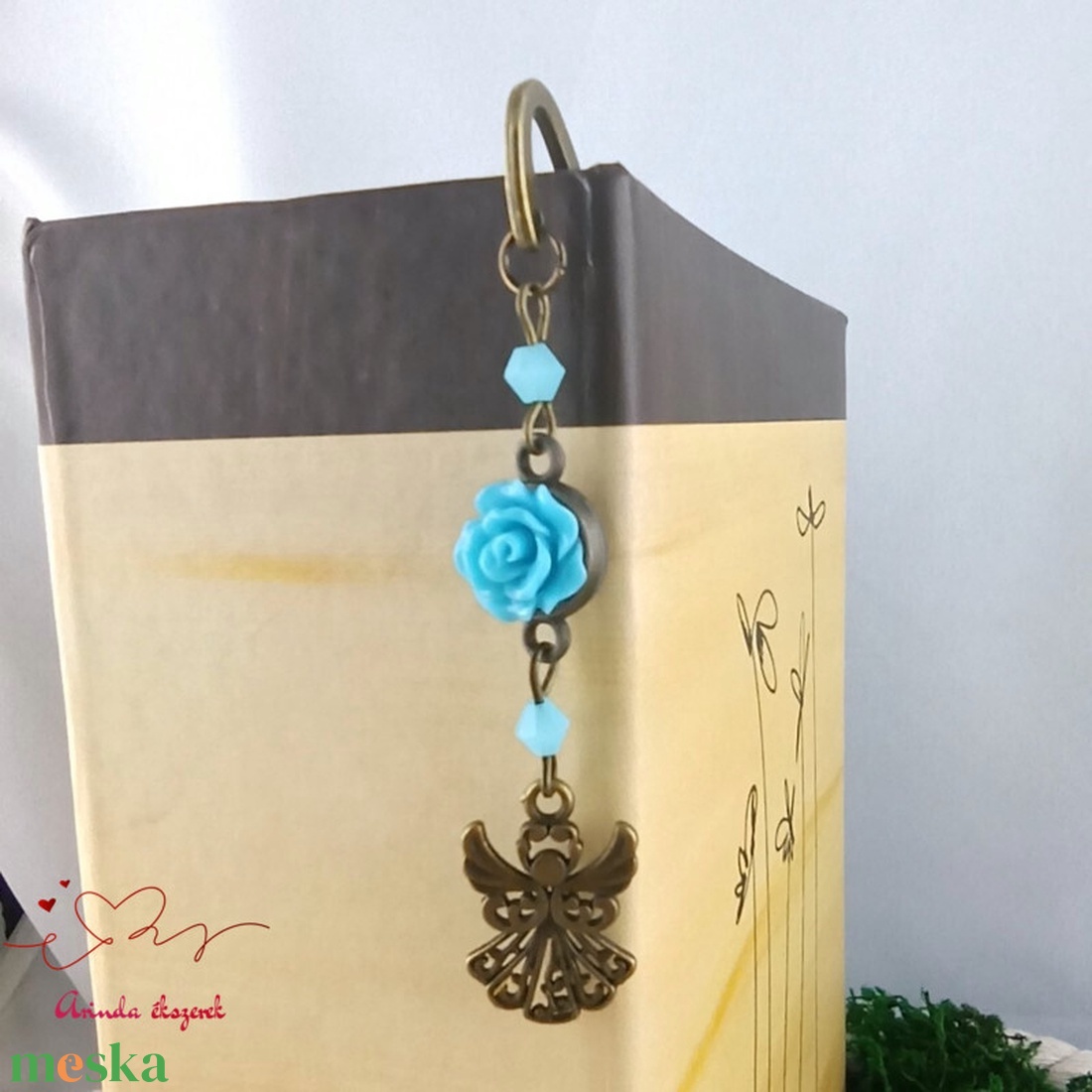 Világoskék rózsás könyvjelző - Anyák napi apró figyelmesség #9 - könyv & zene - könyvjelző - Meska.hu