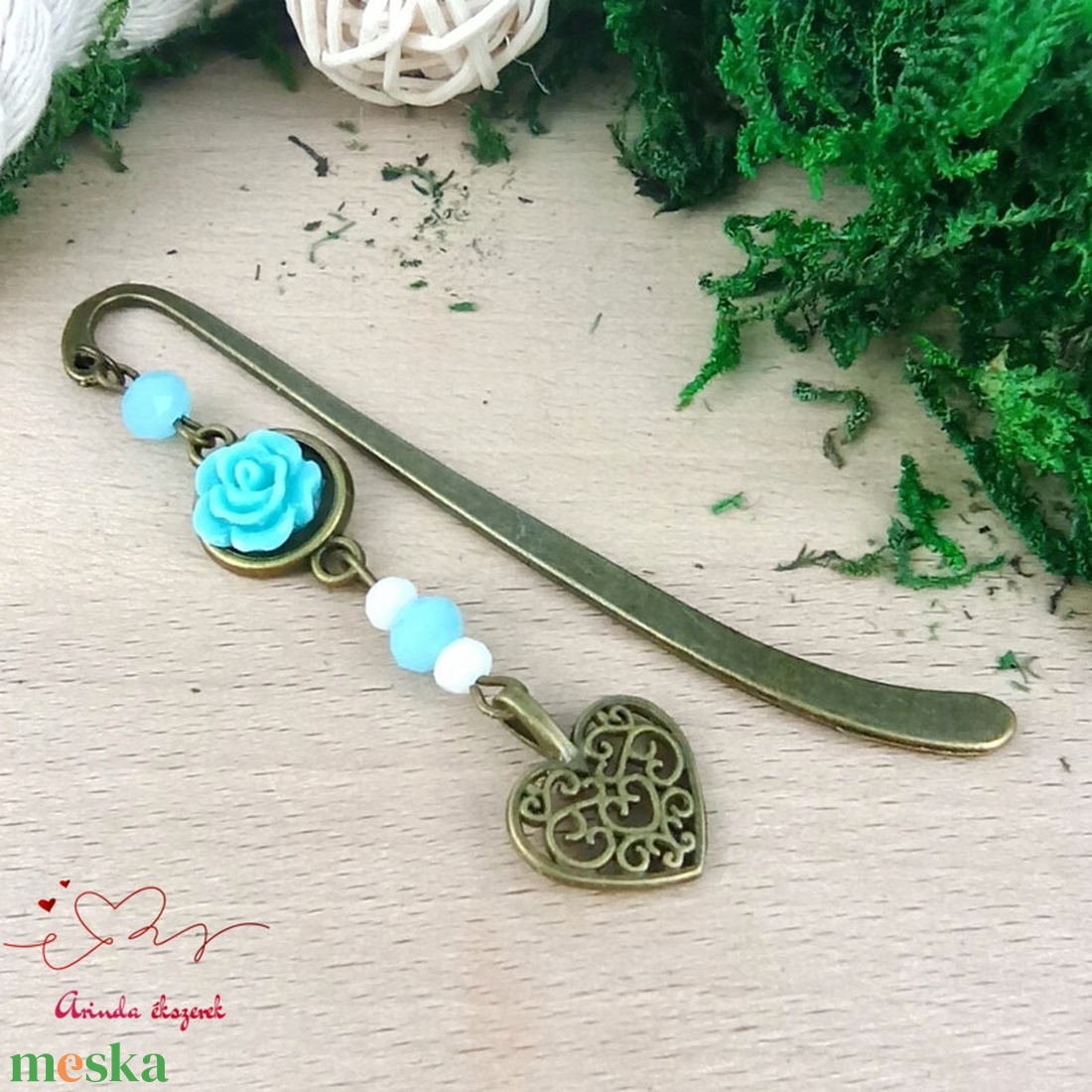 Világoskék rózsás könyvjelző - Anyák napi apró figyelmesség #11 - könyv & zene - könyvjelző - Meska.hu