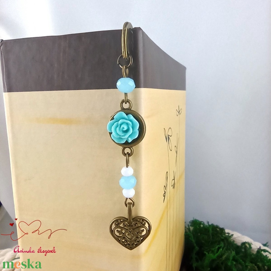 Világoskék rózsás könyvjelző - Anyák napi apró figyelmesség #11 - könyv & zene - könyvjelző - Meska.hu