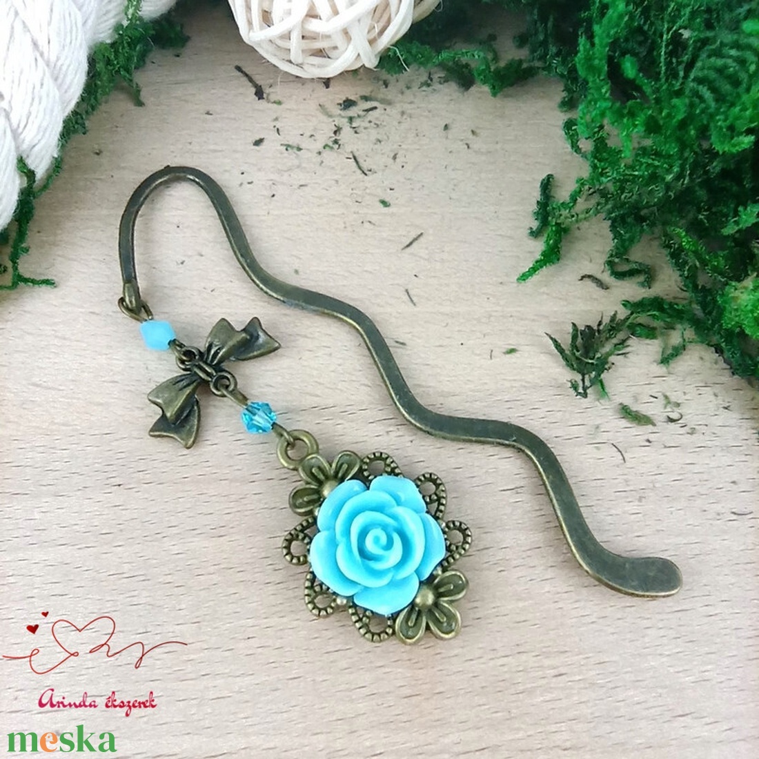 Világoskék rózsás könyvjelző - Anyák napi apró figyelmesség #3 - könyv & zene - könyvjelző - Meska.hu