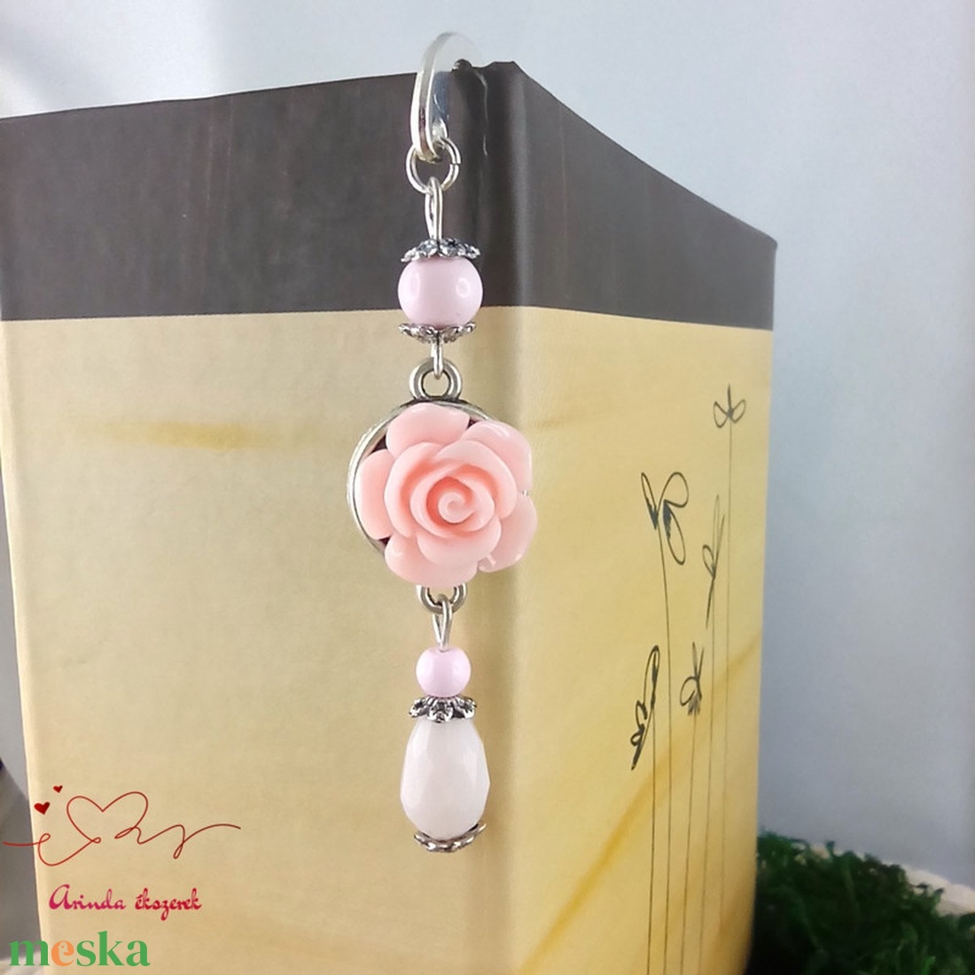 Rózsaszín rózsás könyvjelző - Anyák napi apró figyelmesség #17 - könyv & zene - könyvjelző - Meska.hu