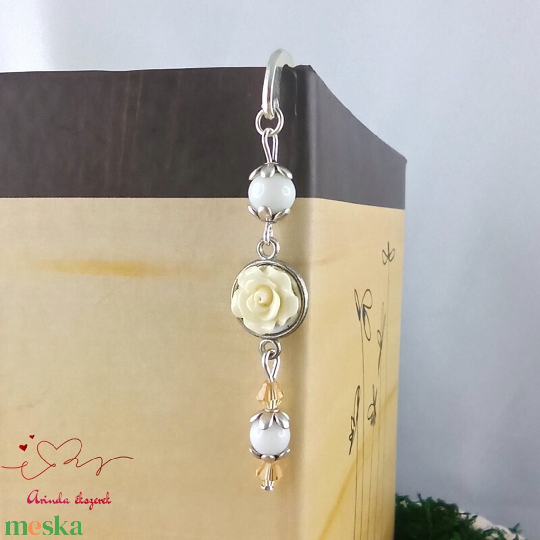 Rózsaszín rózsás könyvjelző - Anyák napi apró figyelmesség #27 - könyv & zene - könyvjelző - Meska.hu