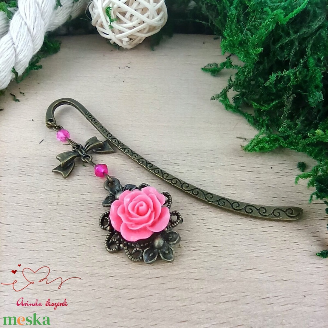 Pink rózsás könyvjelző - Anyák napi apró figyelmesség #94 - könyv & zene - könyvjelző - Meska.hu