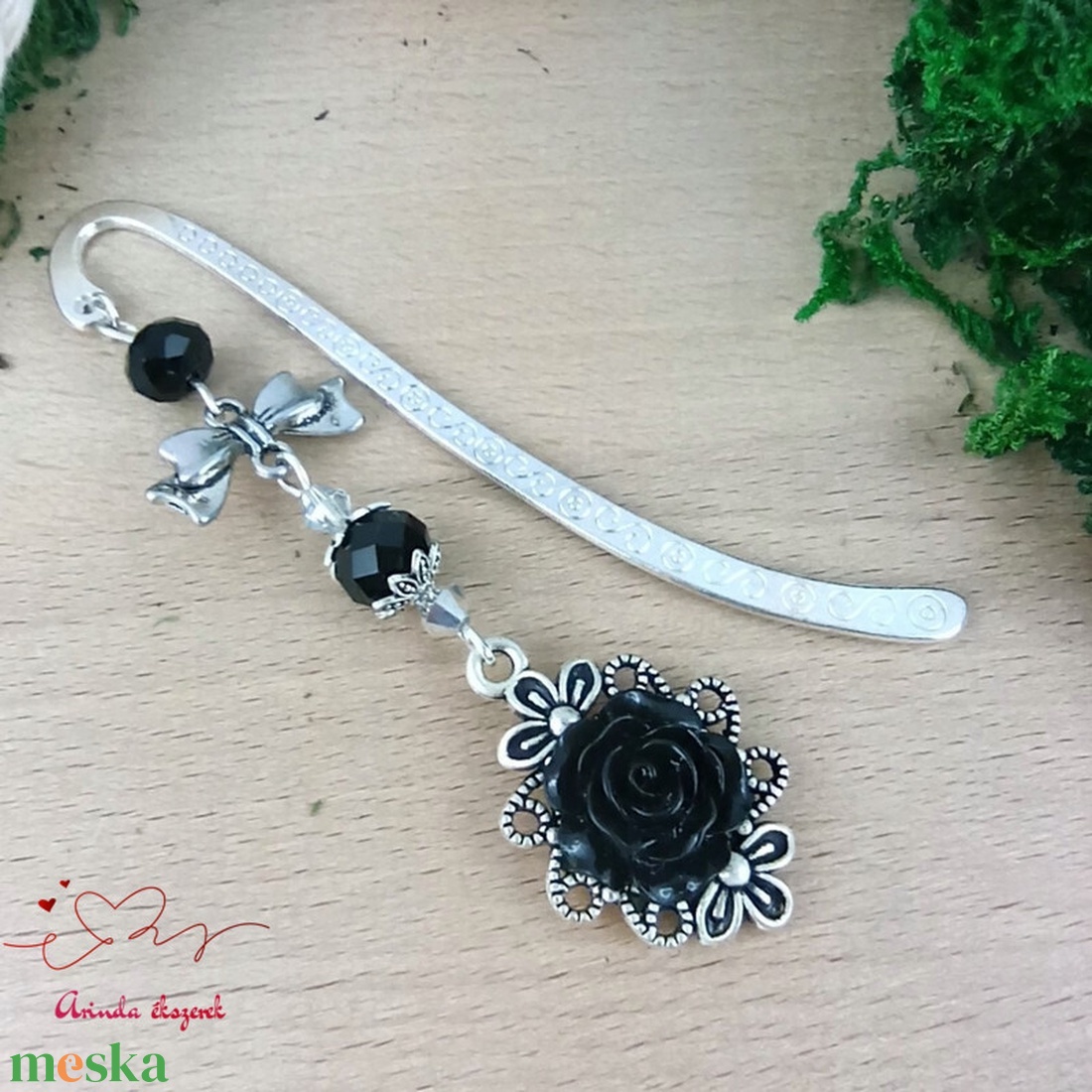 Fekete rózsás könyvjelző - Anyák napi apró figyelmesség #83 - könyv & zene - könyvjelző - Meska.hu