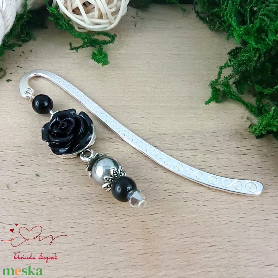 Fekete rózsás könyvjelző - Anyák napi apró figyelmesség #80 - könyv & zene - könyvjelző - Meska.hu