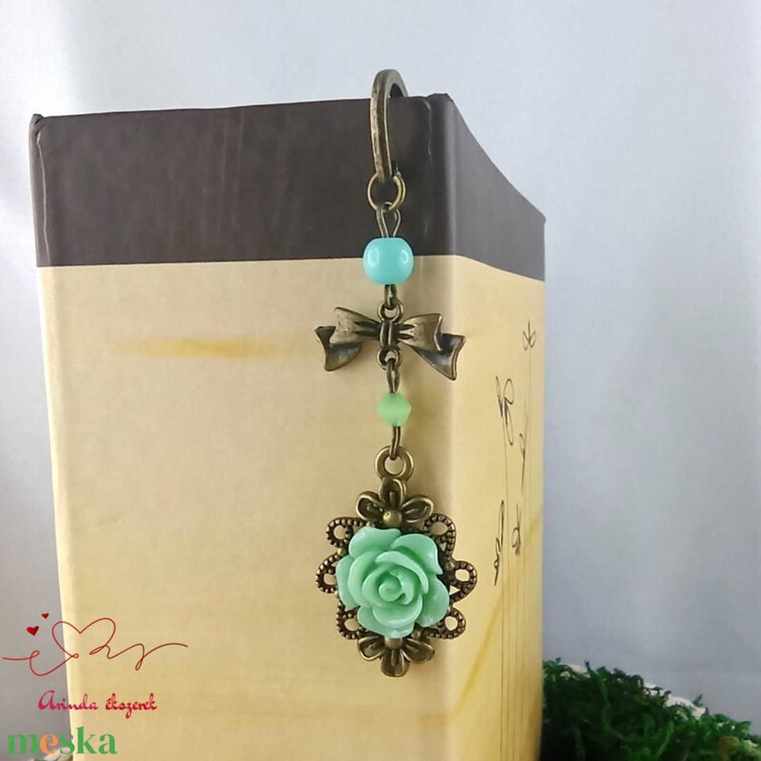 Menta rózsás könyvjelző - Anyák napi apró figyelmesség #69 - könyv & zene - könyvjelző - Meska.hu