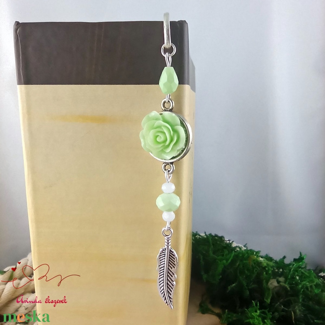 Menta rózsás könyvjelző - Anyák napi apró figyelmesség #65 - könyv & zene - könyvjelző - Meska.hu