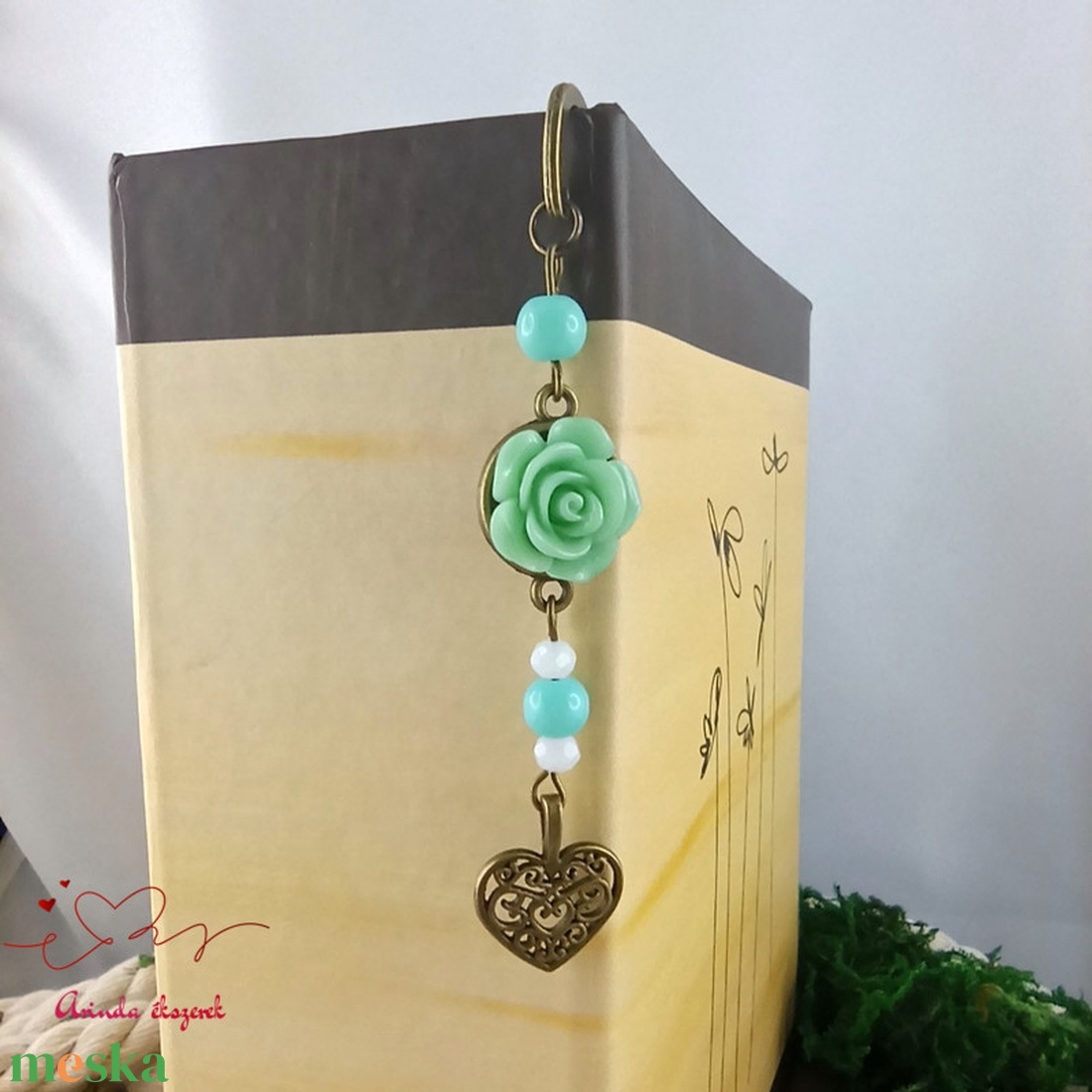 Menta rózsás könyvjelző - Anyák napi apró figyelmesség #66 - könyv & zene - könyvjelző - Meska.hu