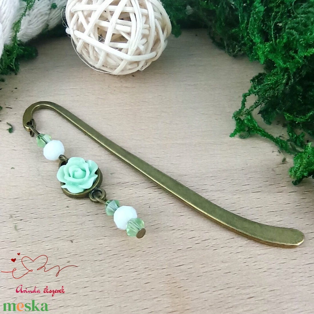 Menta rózsás könyvjelző - Anyák napi apró figyelmesség #68 - könyv & zene - könyvjelző - Meska.hu