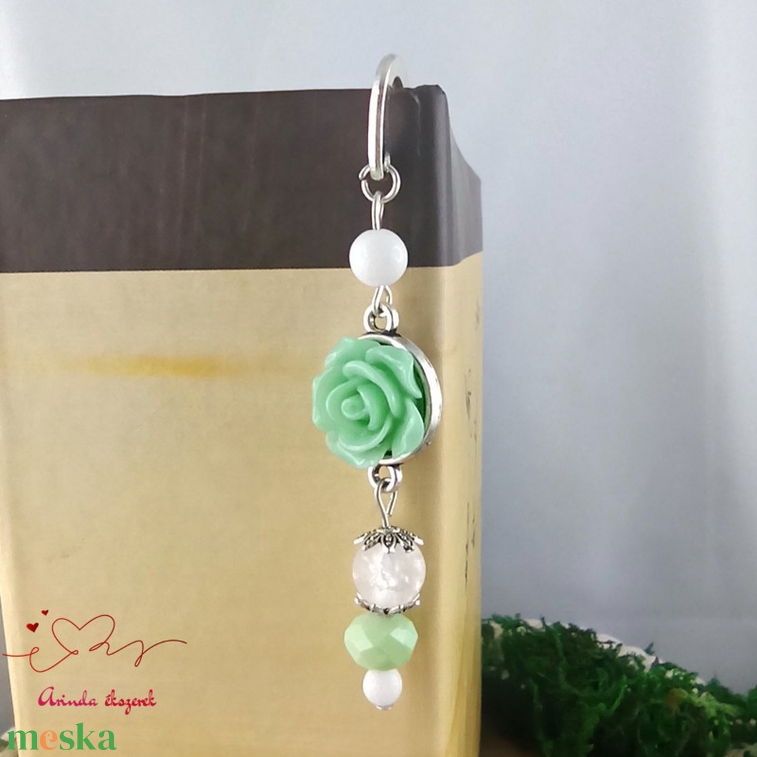 Menta rózsás könyvjelző - Anyák napi apró figyelmesség #72 - könyv & zene - könyvjelző - Meska.hu