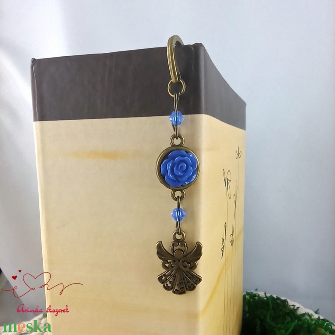 Sötétkék rózsás könyvjelző - Anyák napi apró figyelmesség #78 - könyv & zene - könyvjelző - Meska.hu