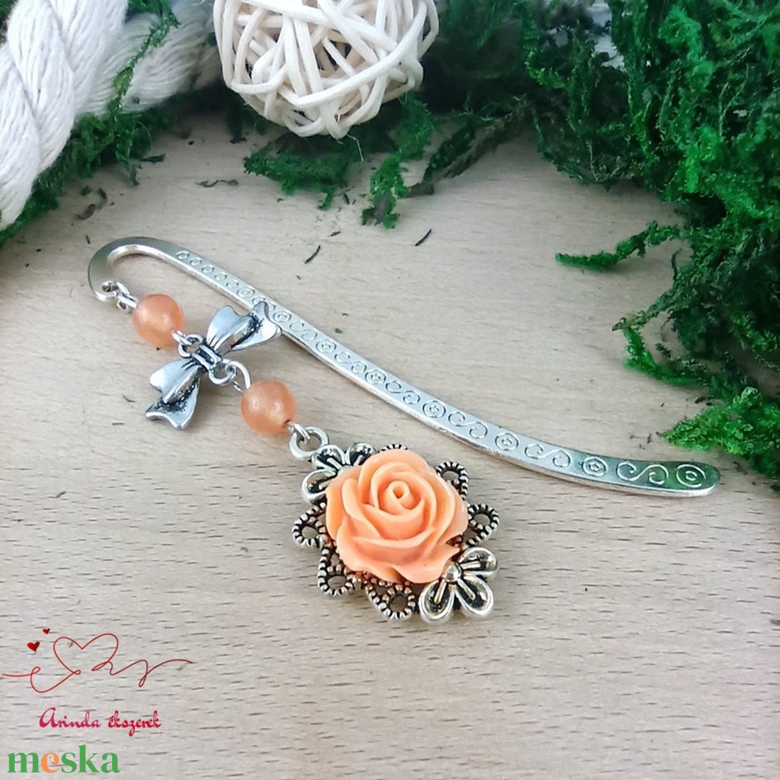 Barack rózsás könyvjelző - Anyák napi apró figyelmesség #45 - könyv & zene - könyvjelző - Meska.hu