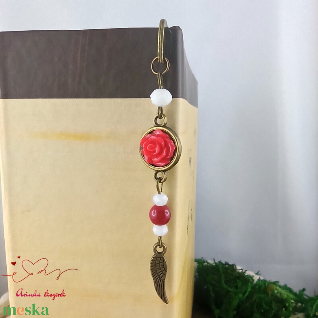 Piros rózsás könyvjelző - Anyák napi apró figyelmesség #60 - könyv & zene - könyvjelző - Meska.hu