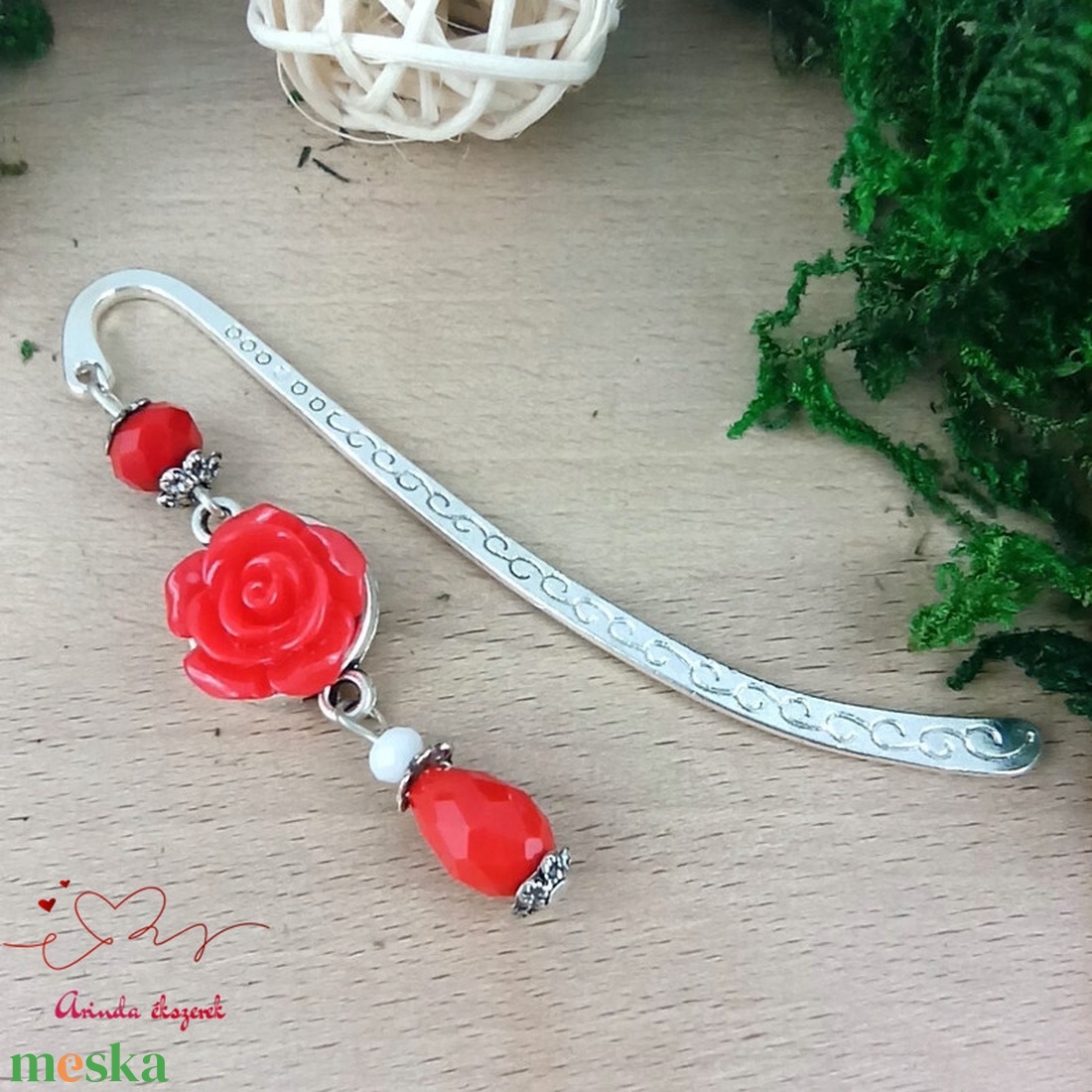 Piros rózsás könyvjelző - Anyák napi apró figyelmesség #62 - könyv & zene - könyvjelző - Meska.hu