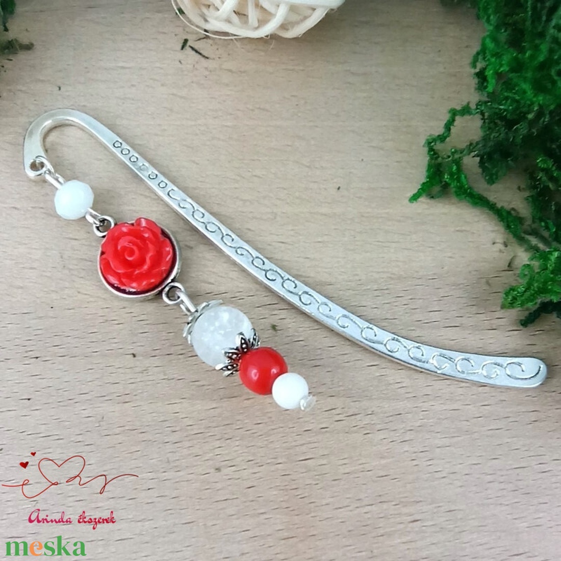 Piros rózsás könyvjelző - Anyák napi apró figyelmesség #63 - könyv & zene - könyvjelző - Meska.hu