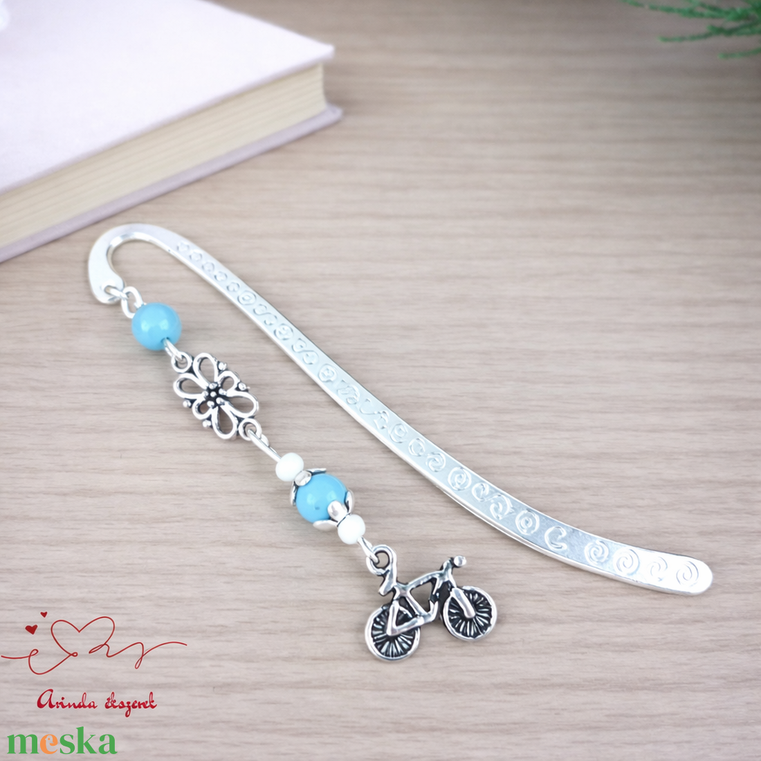 Biciklis könyvjelző � sportos, természetkedvelő ajándék szülinapra, névnapra kék gyöngyökkel - könyv & zene - könyvjelző - Meska.hu