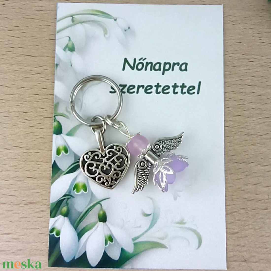 Nőnapi ajándék - lila angyal kulcstartó ajándékkártyával, választható medállal és kártyával - táska & tok - kulcstartó & táskadísz - kulcstartó - Meska.hu