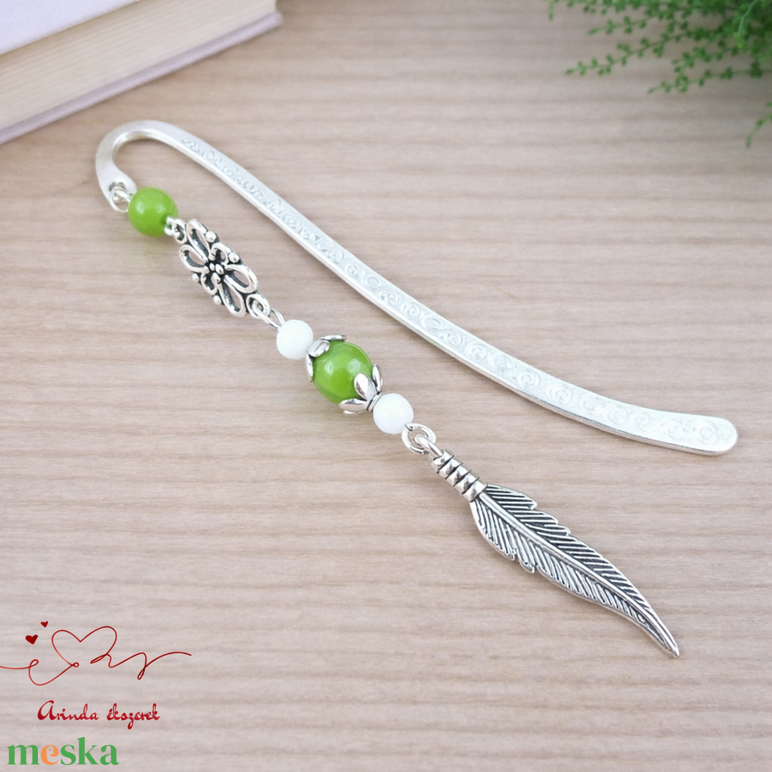 Toll charm könyvjelző � zöld gyöngyökkel, pedagógusnapi ajándék - könyv & zene - könyvjelző - Meska.hu