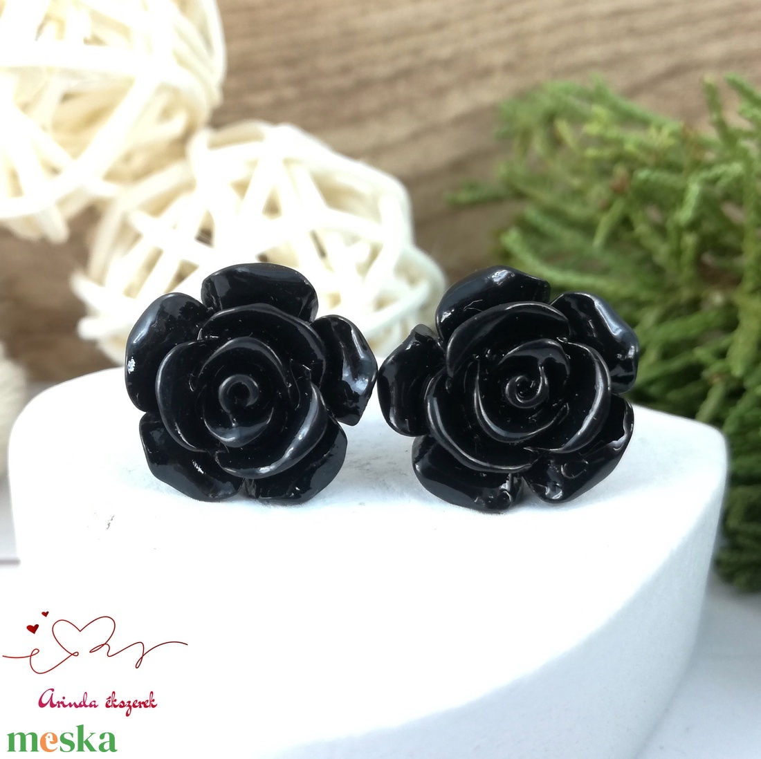 14 mm fekete rózsa bedugós fülbevaló � nemesacél alapú romantikus virág ékszer, ajándék nőknek - ékszer - fülbevaló - pötty fülbevaló - Meska.hu