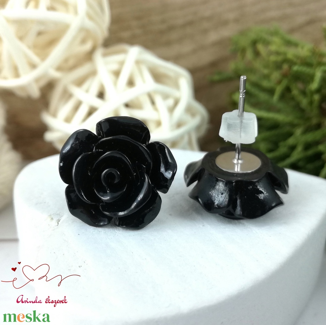 14 mm fekete rózsa bedugós fülbevaló � nemesacél alapú romantikus virág ékszer, ajándék nőknek - ékszer - fülbevaló - pötty fülbevaló - Meska.hu