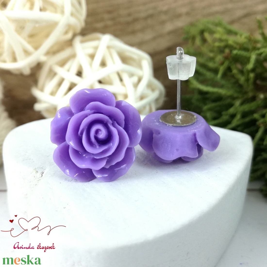 14 mm lila rózsa bedugós fülbevaló � nemesacél alapú romantikus virág ékszer, ajándék nőknek - ékszer - fülbevaló - pötty fülbevaló - Meska.hu