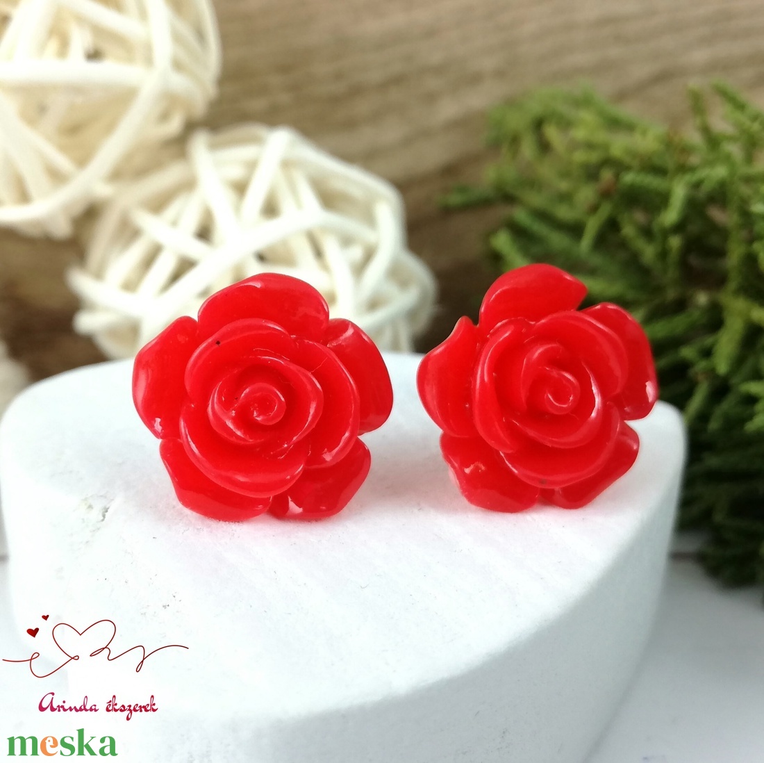 14 mm piros rózsa bedugós fülbevaló � nemesacél alapú romantikus virág ékszer, ajándék nőknek - ékszer - fülbevaló - pötty fülbevaló - Meska.hu